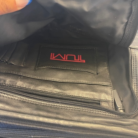 NWT -Tumi The Safecase Computer Brief - Picture 7 of 16